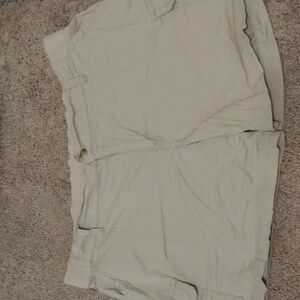 Preloved Lee Khaki shorts size 16